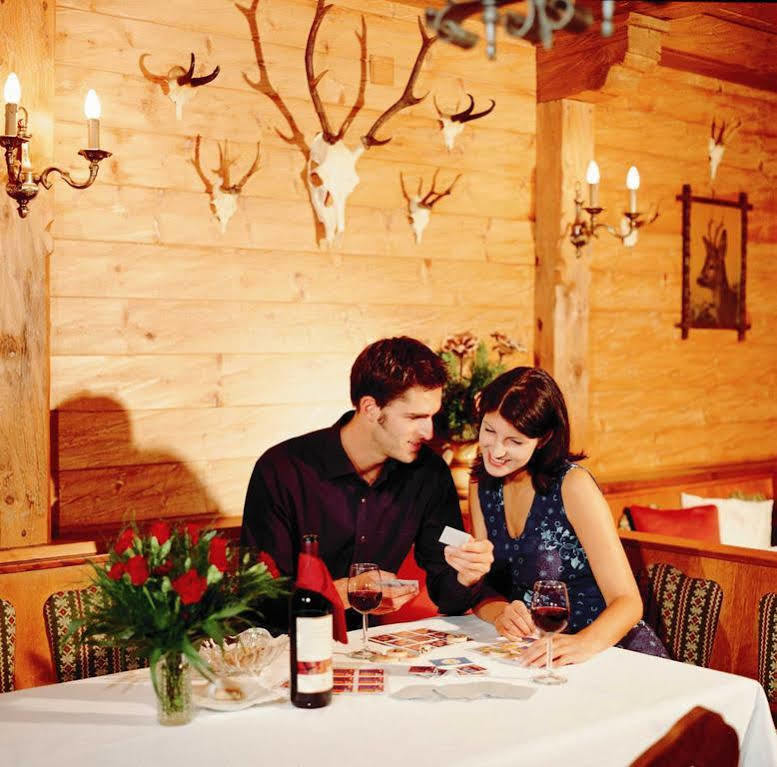 Hotel Restaurant Gradlwirt Niederndorf  Exterior foto